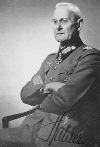 Оккупация Европы. Военный дневник начальника Генерального штаба. 1939–1941 - portr.jpg