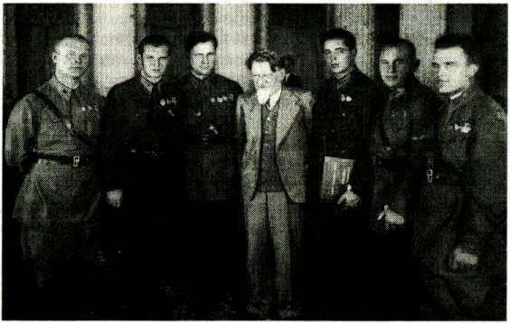 Я дрался с самураями. От Халхин-Гола до Порт-Артура - i_044.jpg