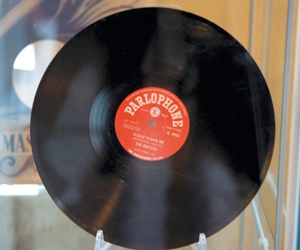The Beatles: история за каждой песней - i_006.jpg