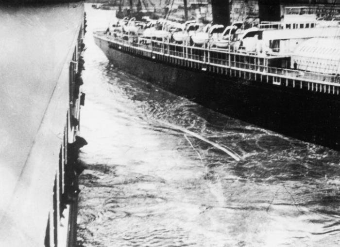 Титаник - titanicandnewyork.jpg