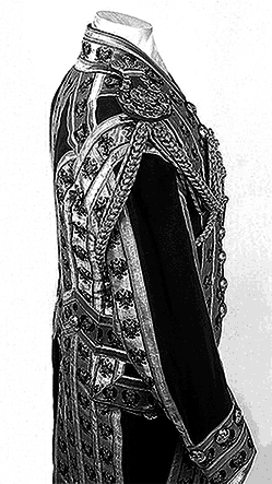 Люди Зимнего дворца. Монаршие особы, их фавориты и слуги - i_106.png