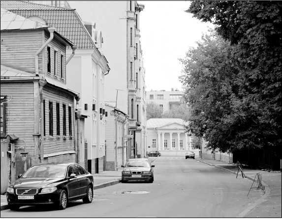 Остоженка. От Остоженки до Тверской - i_016.jpg