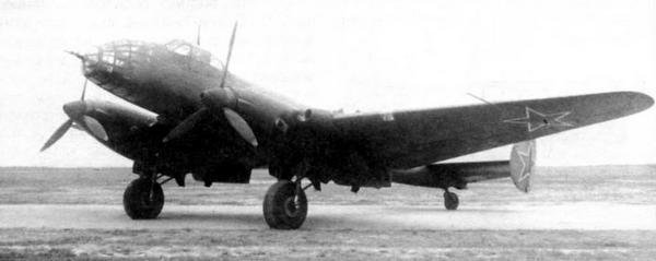 Дальний бомбардировщик Ер-2 - i_034.jpg