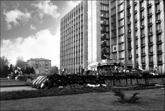 В окопах Донбасса. Крестный путь Новороссии - i_002.jpg