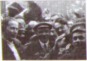 Исторические хроники с Николаем Сванидзе. Книга 1. 1913-1933 - i_066.jpg