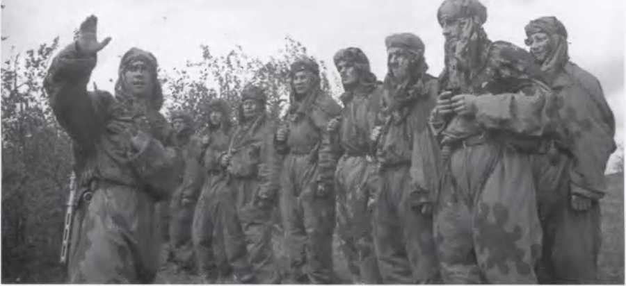 Советская военная разведка. Как работала самая могущественная и самая закрытая разведывательная организация XX века - i_020.jpg