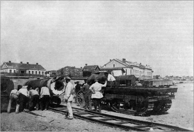 Артиллерийский тягач «Коминтерн»<br />На службе у бога войны - i_016.jpg