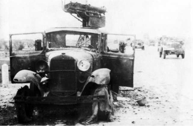 1941. «Последний парад» мехкорпусов Красной Армии - i_004.jpg