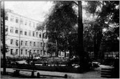 Министр сталинских строек<br />(10 лет во главе МВД) - i_014.jpg