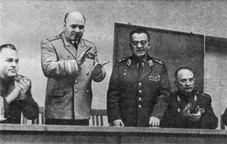 «Будет жить!..». На семи фронтах - i_007.jpg