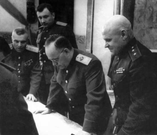 Георгий Жуков: Последний довод короля - i_001.jpg